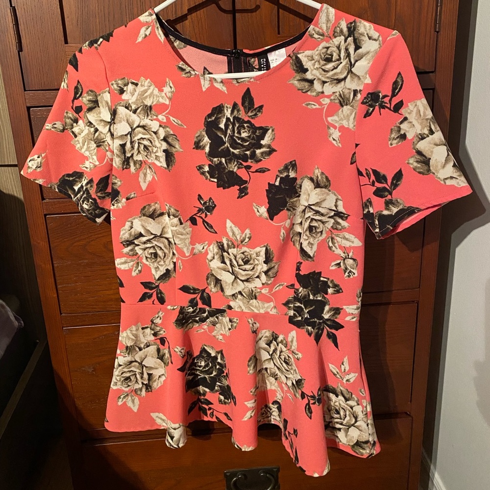 Floral pink peplum H&M Divided Shirt